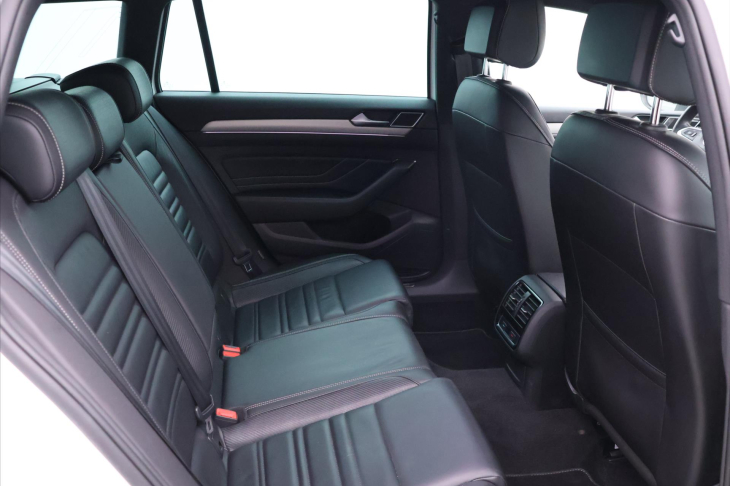 Volkswagen Passat 2,0 TSI 200kW CZ R-Line 4M
