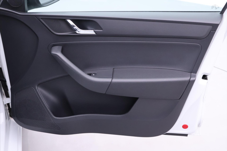 Škoda Rapid 1,2 TSI 81kW Aut.klima Xenon CZ