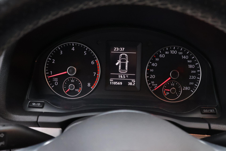 Volkswagen Scirocco 1,4 TSI 90kW Match Xenon 1.Maj