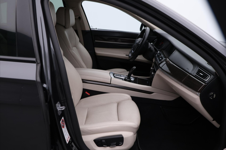 BMW Řada 7 3,0 730d 190kW xDrive