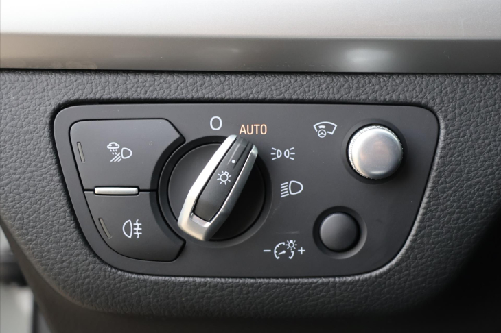 Audi Q5 2,0 40TDI S-line quattro DPH