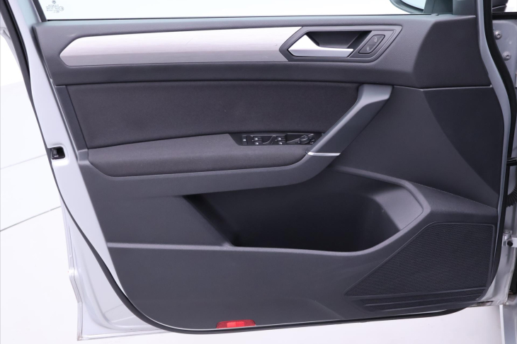 Volkswagen Touran 2,0 TDI 110kW DSG 1.Maj DPH