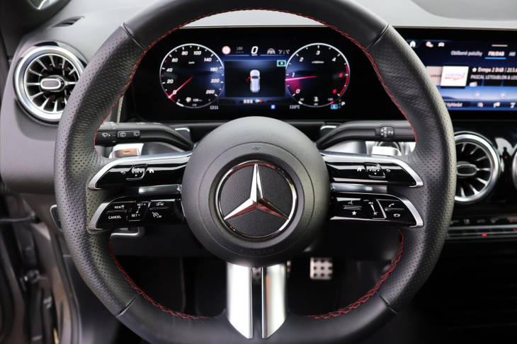 Mercedes-Benz GLB 2,0 200d 4MATIC AMG Premium