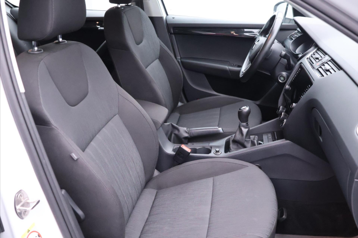 Škoda Octavia 1,6 TDI 85kW Style LED Kessy