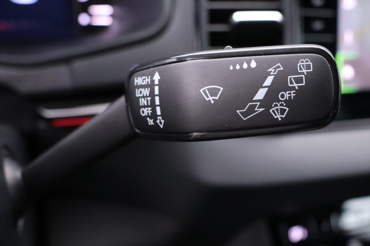 Škoda Karoq 2,0 TDI DSG 4x4 Sportline DPH