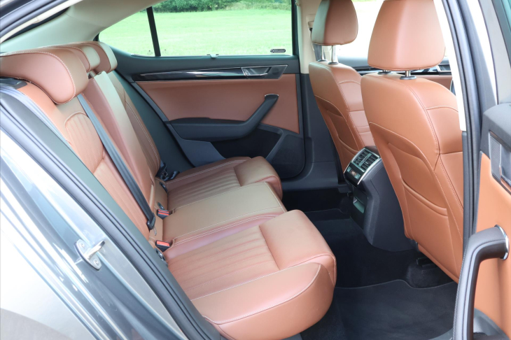 Škoda Superb 2,0 TDI 110kW L&K DSG DPH CZ