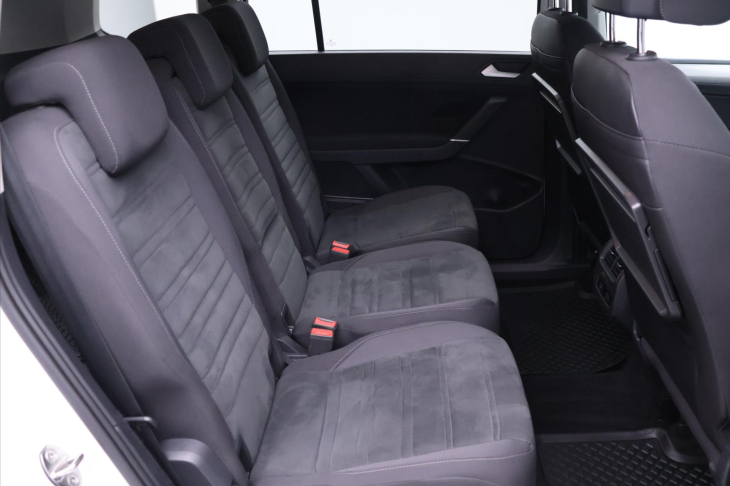 Volkswagen Touran 1,5 TSI EVO 110kW Comfortline CZ