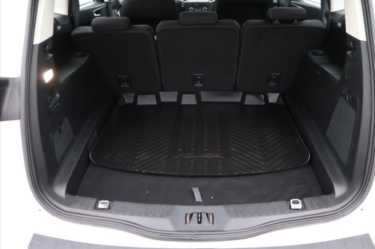 Ford S-MAX 2,0 TDCi 132kW Trend Klima