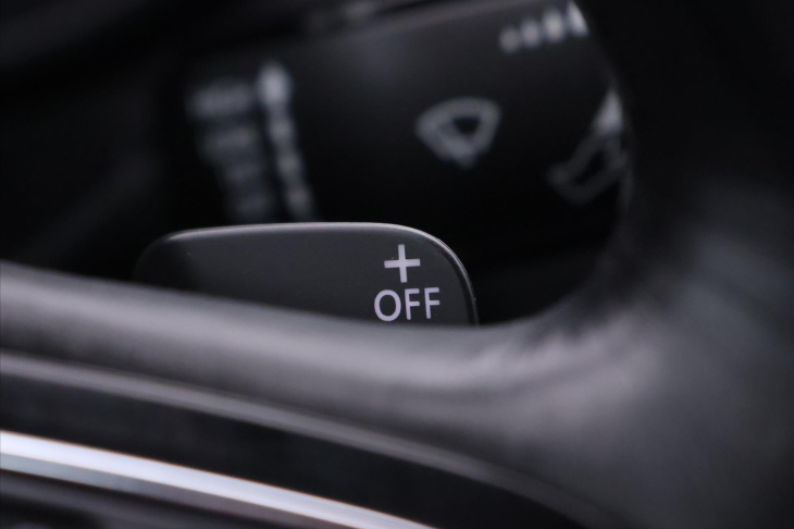 Škoda Octavia 2,0 TDI DSG 4x4 CZ Style DPH