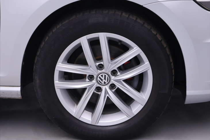 Volkswagen Golf 2,0 TDI 110kW DSG 1.Maj. DPH