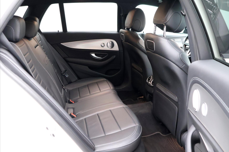 Mercedes-Benz Třídy E 2,9 400D 250kW AMG Softclose