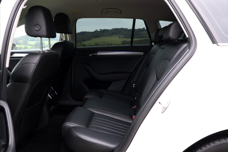 Škoda Superb 2,0 TDI DSG Style+  Navi ACC