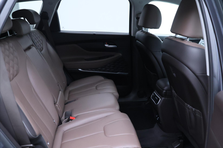 Hyundai Santa Fe 2,2 CRDI 142kW Style 4x4 DCT CZ