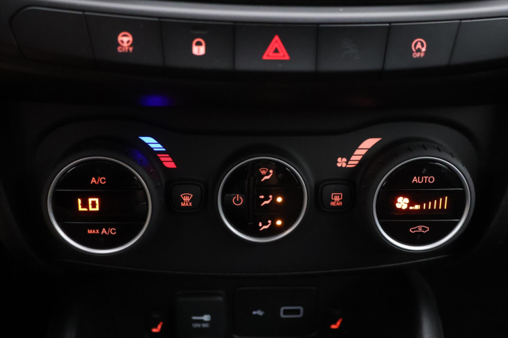 Fiat Tipo 1,4 16V 70kW CZ Street 4800km