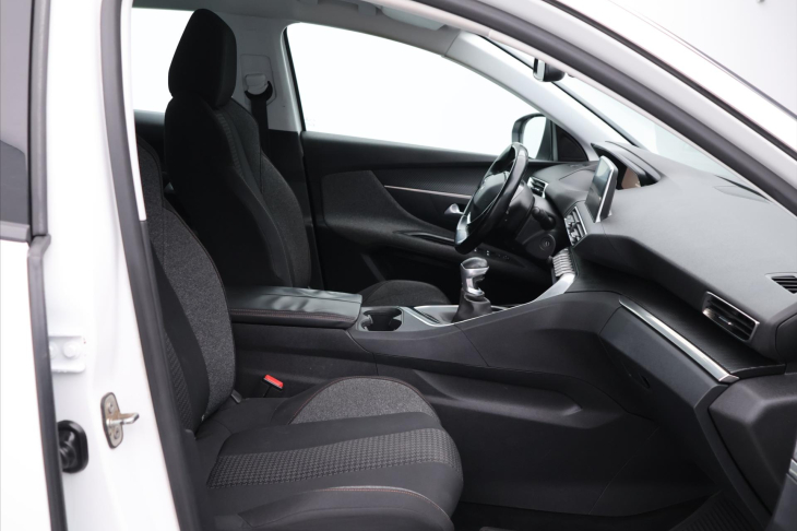 Peugeot 3008 1.2 PureTech 96kW CZ DPH