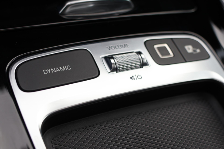 Mercedes-Benz GLB 2,0 220 4MATIC AMG Premium Plus