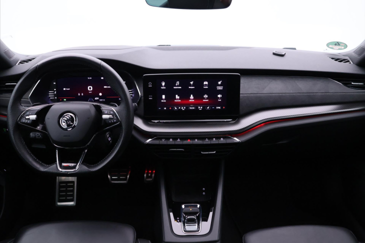 Škoda Octavia 2,0 TSI 180kW DSG Matrix DPH RS