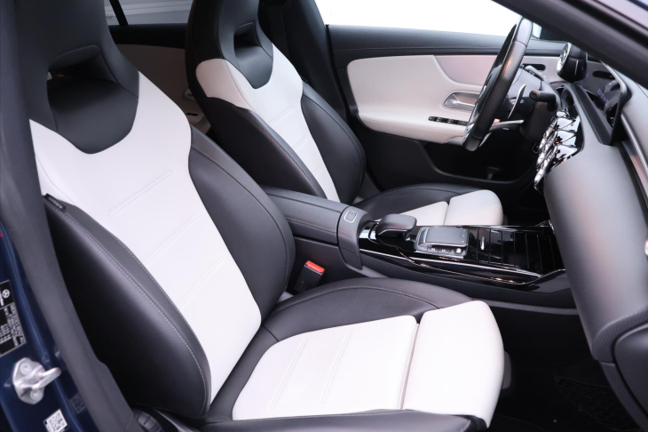 Mercedes-Benz CLA 2,0 35 AMG 225kW 4MATIC DPH CZ