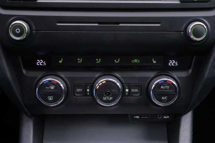 Škoda Octavia 1,4 TSI 103kW DSG Klima Xenon