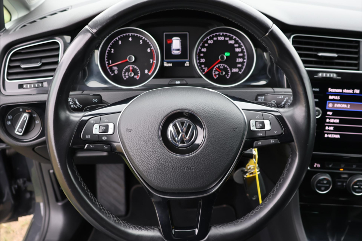 Volkswagen Golf 1,5 TSI 110kW DSG Highline DPH