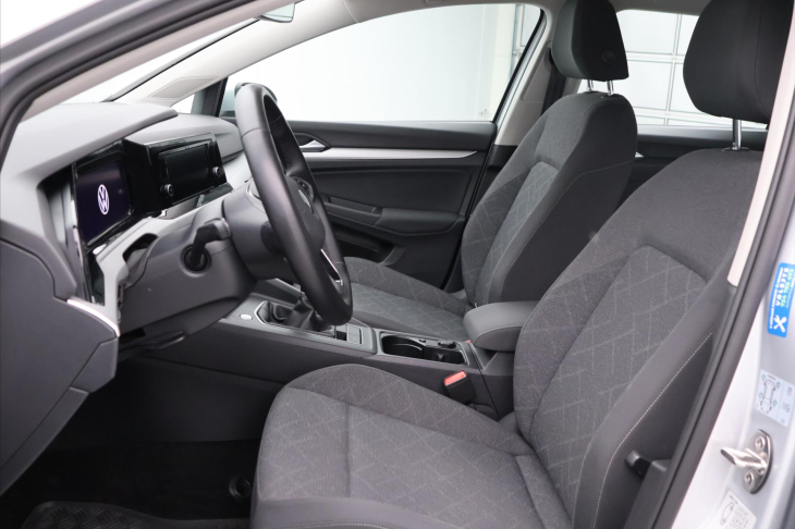 Volkswagen Golf 1.5 TSI EVO 110kW Life DPH CZ