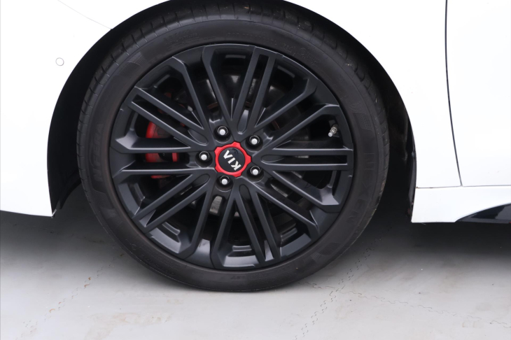Kia Ceed 1,6 TGDI 150kW GT LED 1.Maj.