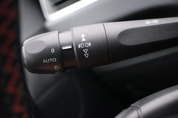 Peugeot 2008 1,2 PT 81KW GT-LINE PANORAMA