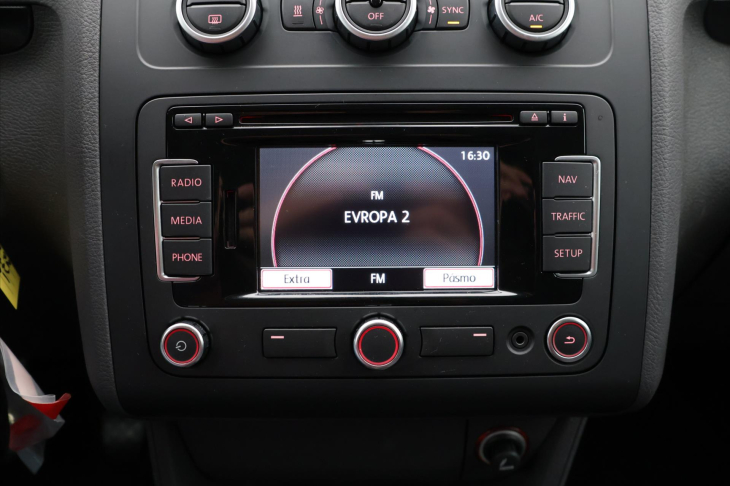 Volkswagen Touran 2,0 TDI 103kW Highline Tažné