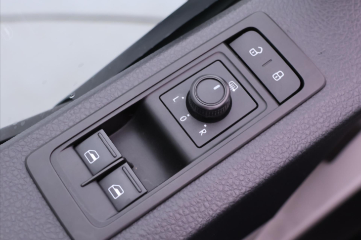 Volkswagen Transporter 2,0 TDI 110kW CZ 9-Míst Tažné