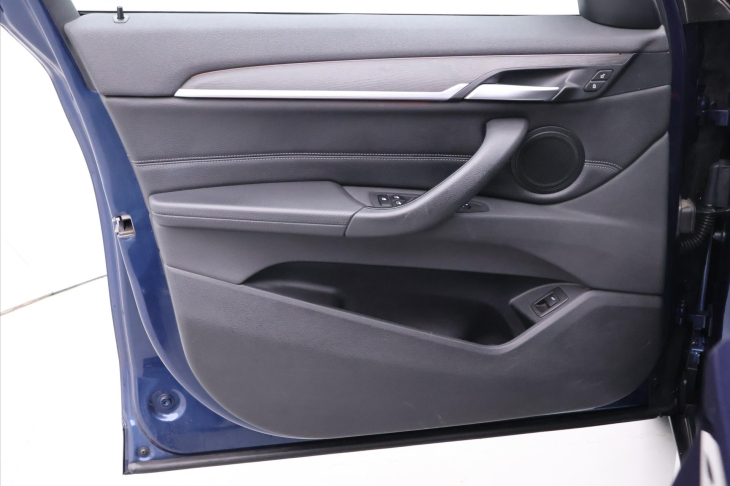 BMW X1 2,0 20i xDrive 141kW Aut. CZ