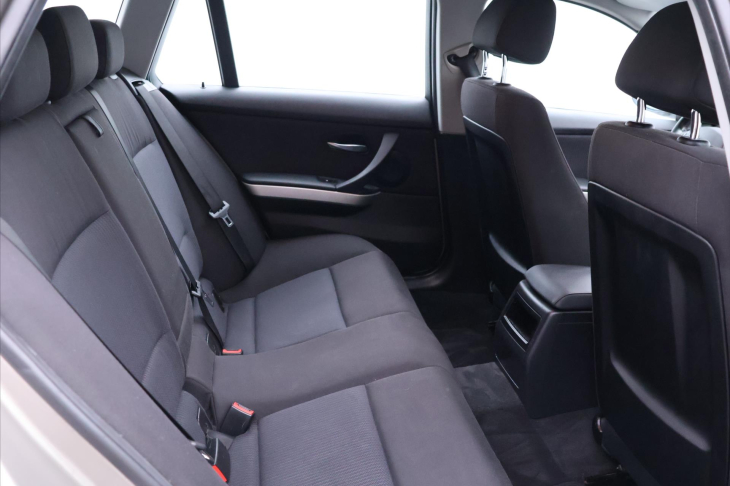 BMW Řada 3 2,0 318i 105kW Automat Klima