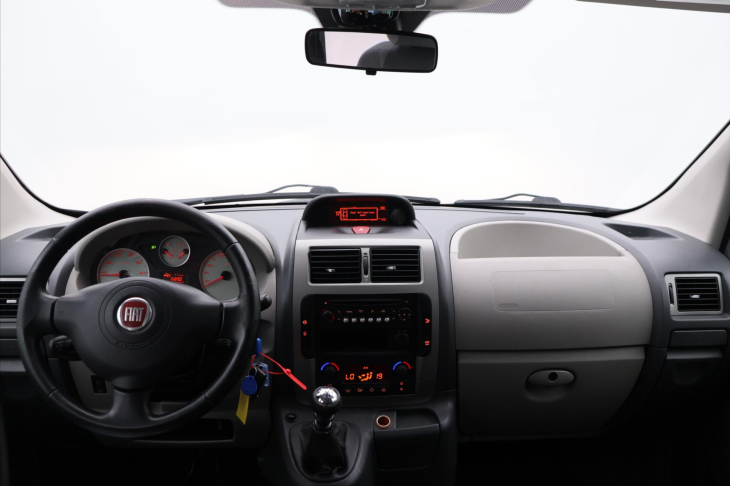 Fiat Scudo 2,0 JTD 120 kW 8-Míst Long