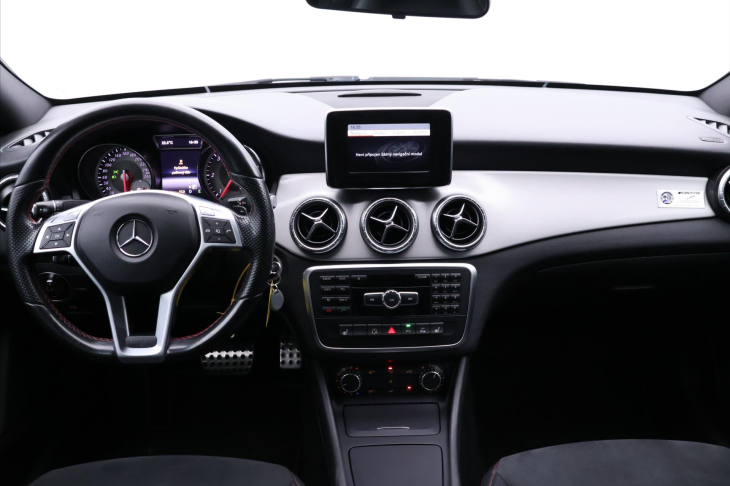 Mercedes-Benz CLA 2,1 220d 125kW Aut. AMG Kůže