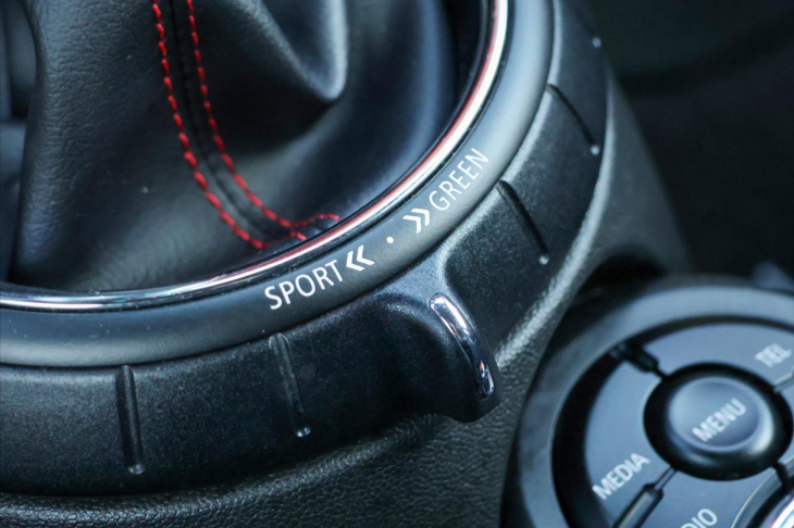 Mini Cooper 2,0 JCW 170kW Automat H/K LED