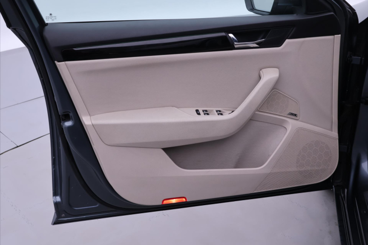 Škoda Superb 2,0 TSI 206kW DSG 4x4 CZ L&K