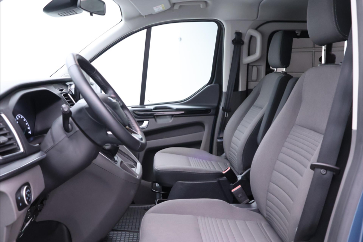 Ford Tourneo Custom 2,0 TDCi 136kW 8-Míst L2 DPH