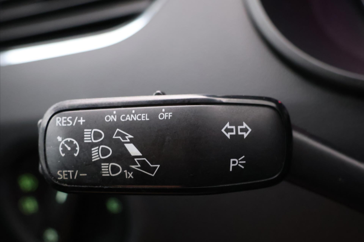 Škoda Octavia 1,6 TDI 85kW DSG CZ Style DPH