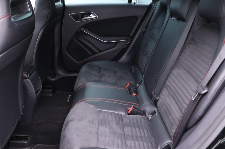 Mercedes-Benz CLA 2,1 220d 125kW Aut. AMG Kůže