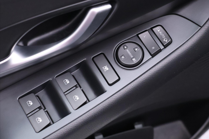 Hyundai i30 1,4 T-GDI 103kW Navi CZ