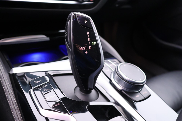 BMW Řada 5 3,0 530d xDrive 210kW Aut.