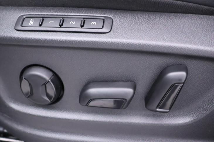 Škoda Kodiaq 1,5 TSI Sportline 7-Míst DPH