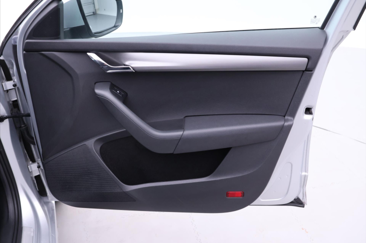 Škoda Octavia 1,6 TDI 81kW DSG JOY Aut.klima