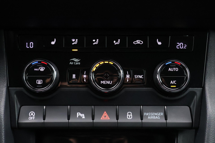 Škoda Karoq 2,0 TDI 110kW 4x4 DSG Webasto