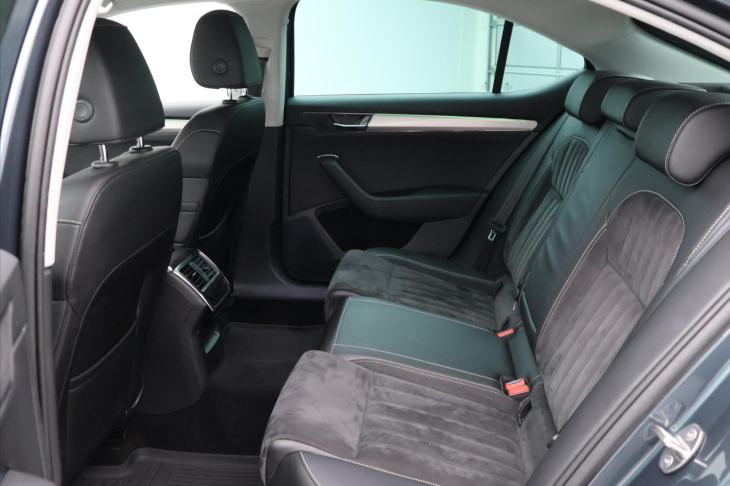Škoda Superb 2,0 TDI DSG 4x4 CZ Style DPH