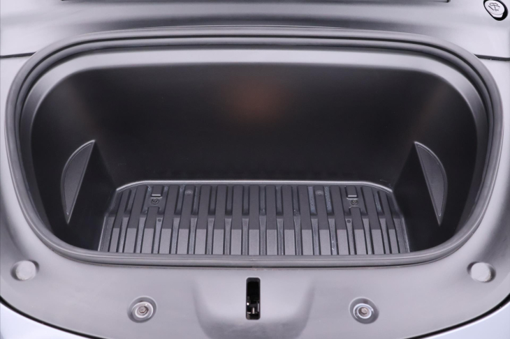 Tesla Model Y Long Range AWD 75kWh DPH