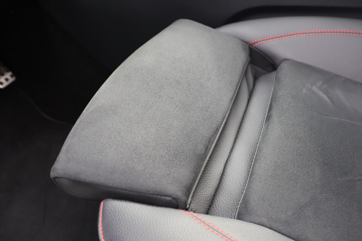 Mercedes-Benz GLB 2,0 200d 4MATIC AMG Premium +