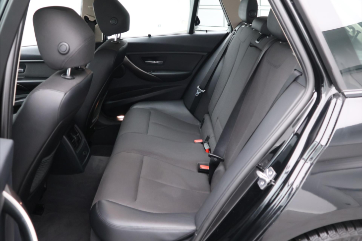 BMW Řada 3 2,0 318d xDrive Xenon Navi Kůže