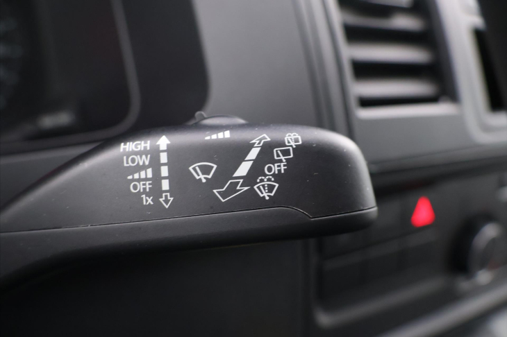 Volkswagen Transporter 2,0 TDI 75kW 6-Míst CZ DPH