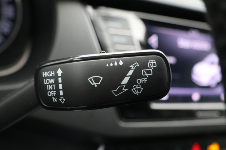 Škoda Fabia 1.0 Ambition Aut. klima DPH