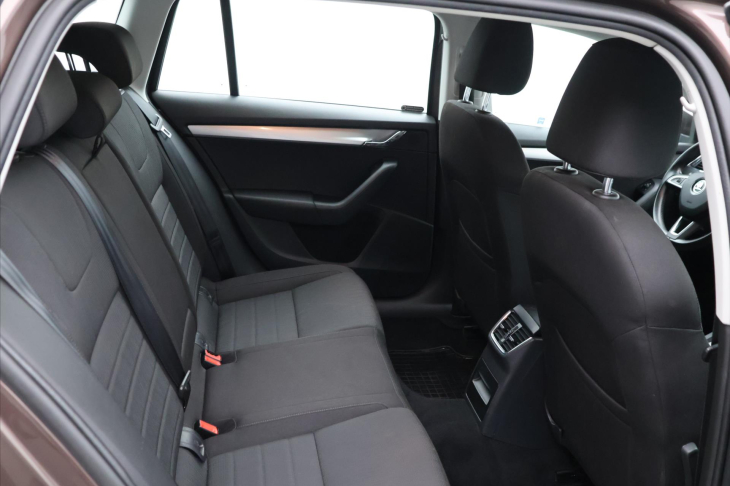 Škoda Octavia 2,0 TDI 110kW CZ Style Kessy